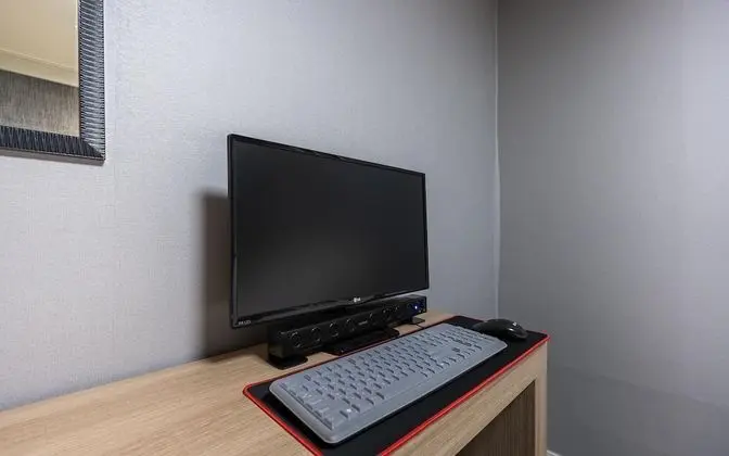 Oda (Mini Room (Netflix bidet PC))