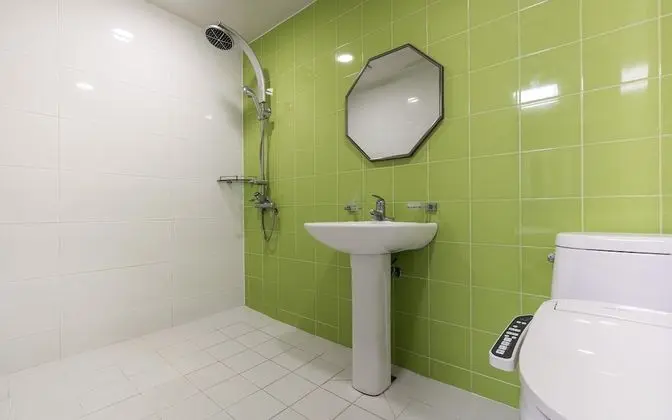 Oda (Standard (Netflix available bidet PC))