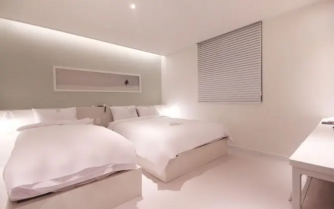 Oda (Twin (double & single bed + LG styler)