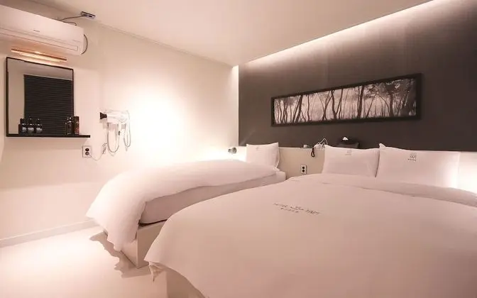 Oda (Twin (double & single bed + LG styler)