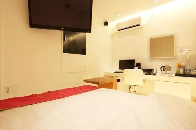 Oda (Semi-special Room (Netflix available )