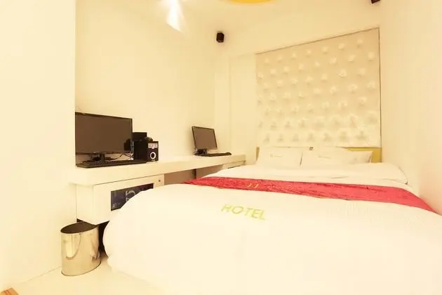 Oda (Special room (Netflix Available 65-in)