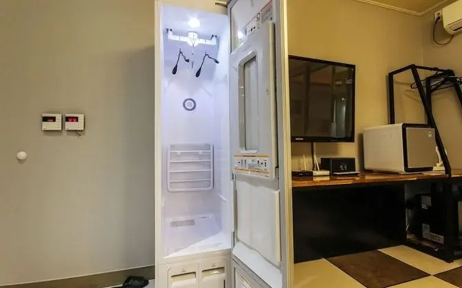 Oda (Suite room B (Air Purifier + Styler))
