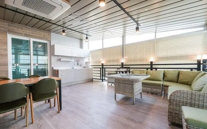 Oda (Event Room A (Massage Chair Styler Ne)