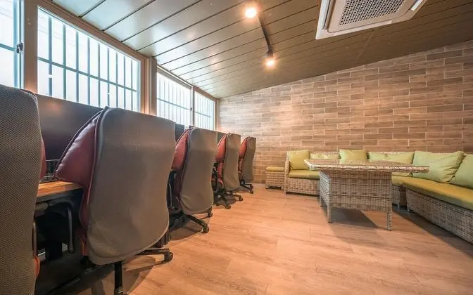 Oda (Event Room B (Massage Chair Styler Ne)