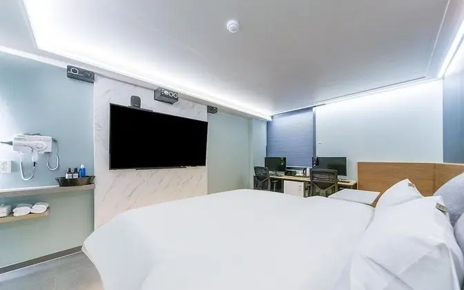 Oda (Deluxe Room (No Hard 2PC 65 inch))