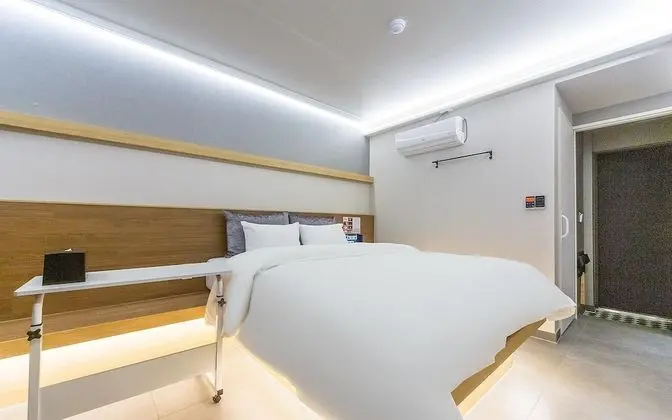 Oda (Deluxe Room (No Hard 2PC 65 inch))