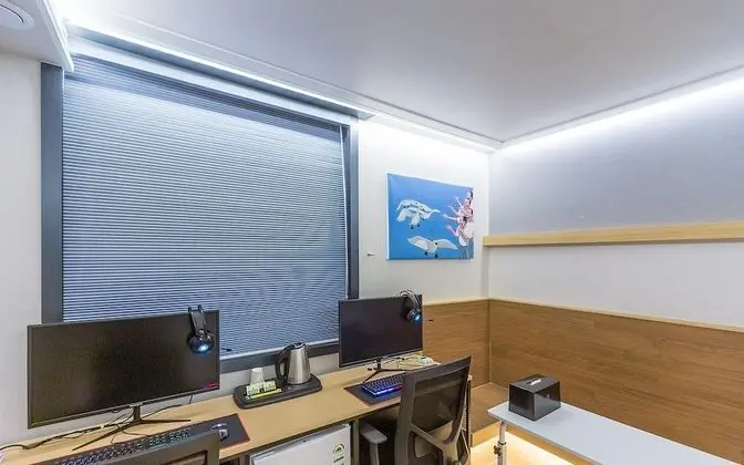 Oda (Deluxe Room (No Hard 2PC 65 inch))