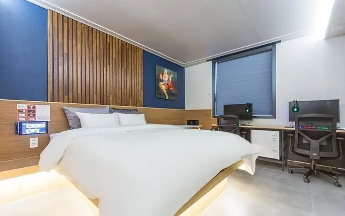 Oda (Deluxe Room (No Hard 2PC 65 inch))