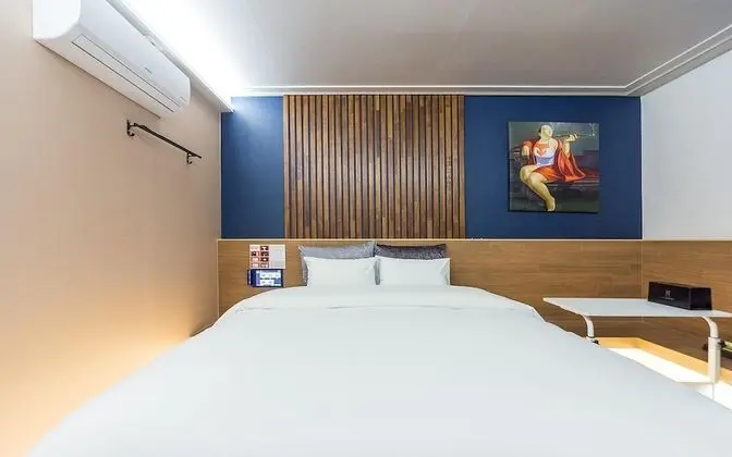 Oda (Deluxe Room (No Hard 2PC 65 inch))