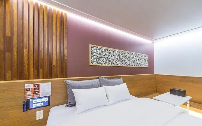 Oda (Deluxe Room (No Hard 2PC 65 inch))