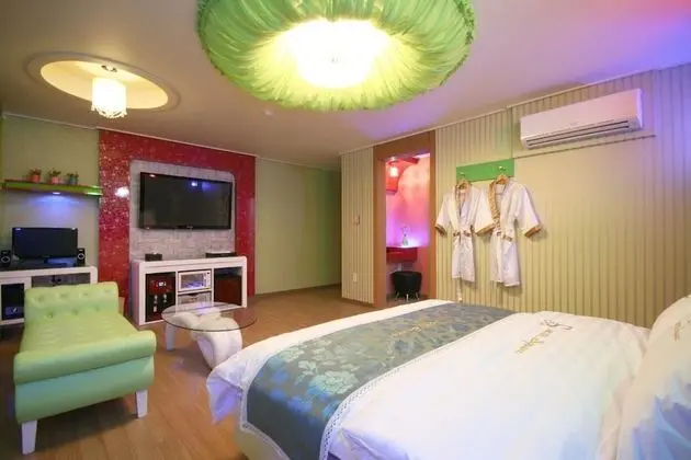 Oda (Special room (Netflix viewing availab)