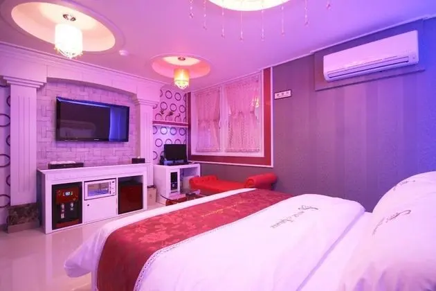 Oda (Standard room (Netflix viewing availa)