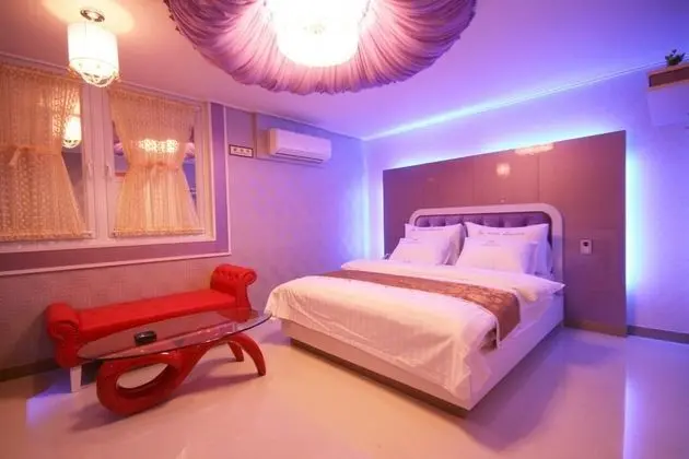 Oda (Standard room (Netflix viewing availa)