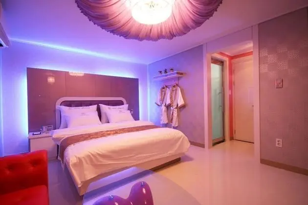 Oda (Standard room (Netflix viewing availa)