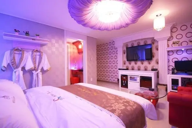 Oda (Standard room (Netflix viewing availa)