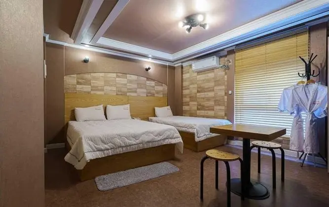 Oda (Two-bedroom-1 room for 3 people)