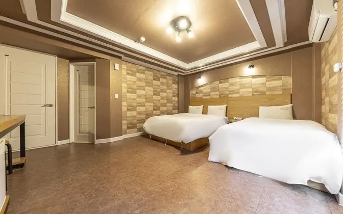 Oda (Two-bedroom-1 room for 3 people)