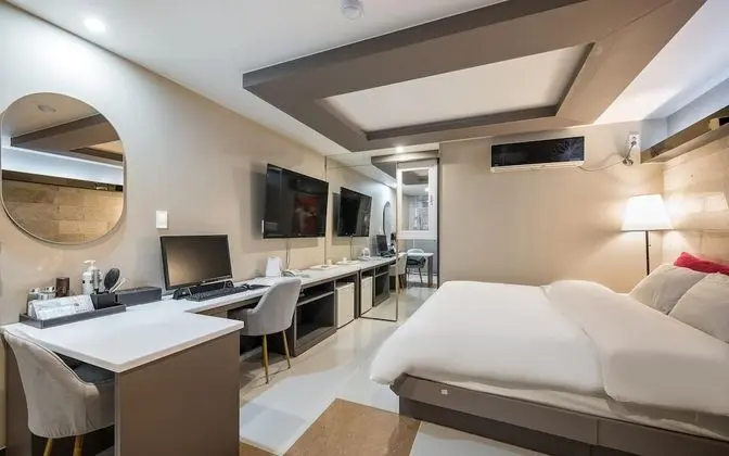 Oda (Standard Room (Massage Bed Netflix Av)