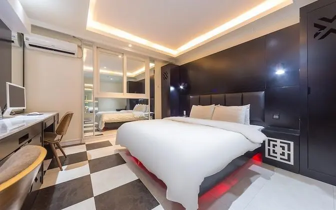 Oda (Deluxe room (Netflix available mattre)