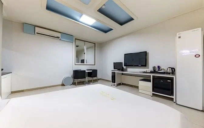 Oda (Special room-styler air purifier)