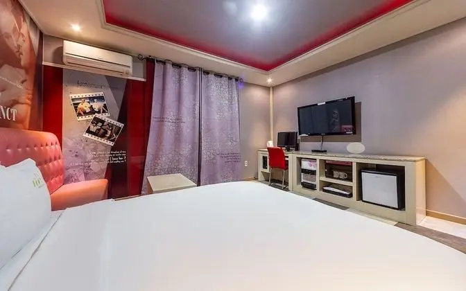 Oda (Standard room (Netflix available))