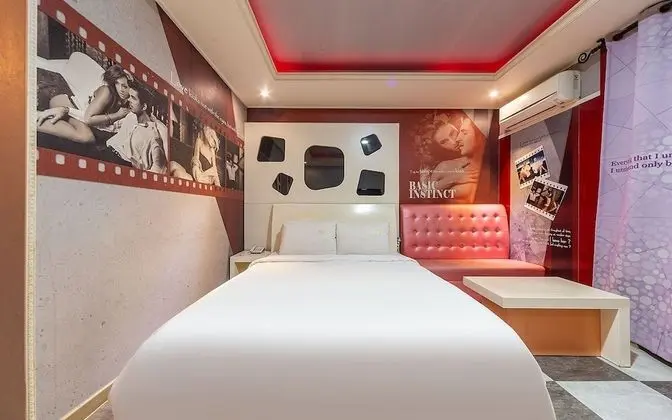 Oda (Standard room (Netflix available))