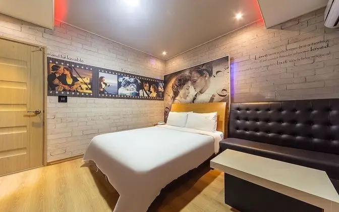 Oda (Standard room (Netflix available))