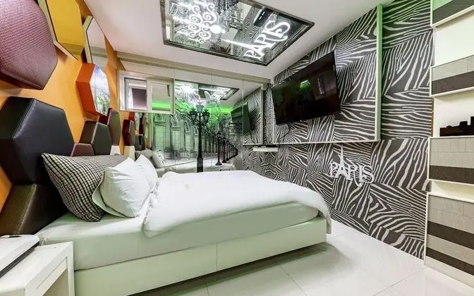 Oda (Premium (Netflix Available))