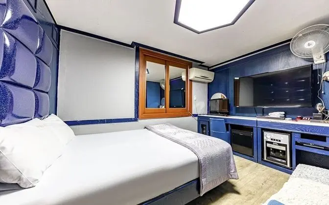 Oda (Standard (Netflix Available))