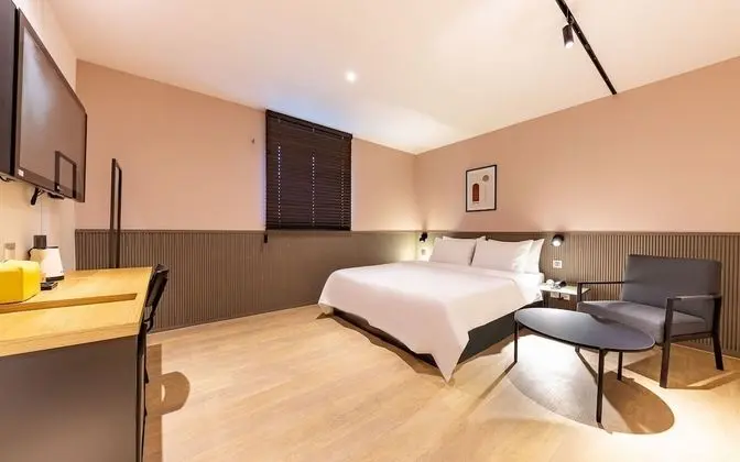 Oda (Deluxe (Netflix Available Bidet))