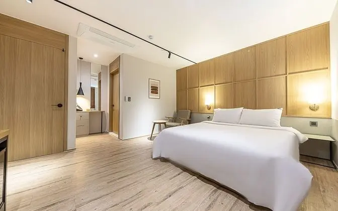 Oda (Deluxe (Netflix Available Bidet))