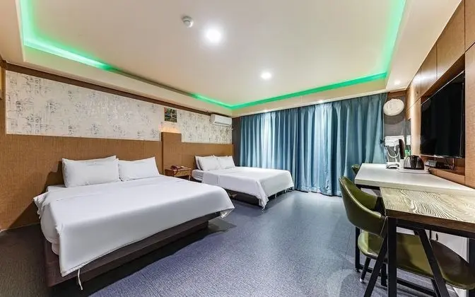 Oda (Twin (Air Purifier Available))