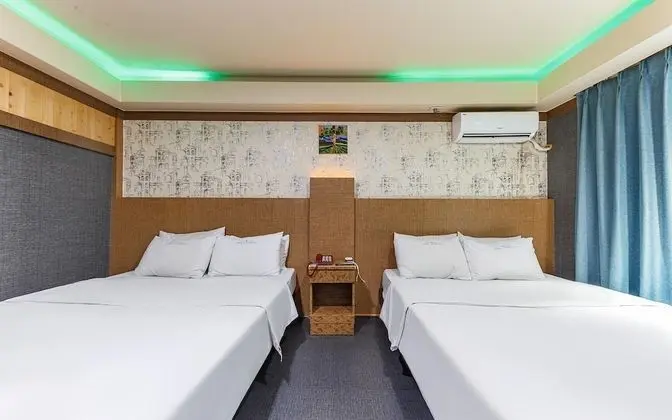 Oda (Twin (Air Purifier Available))