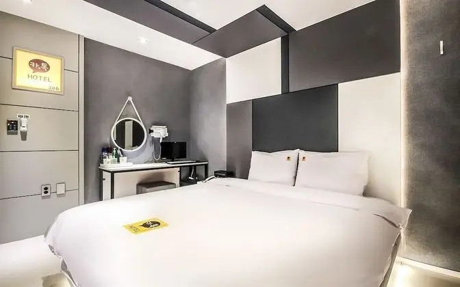 Oda (Better rooms (stylers available semi-)