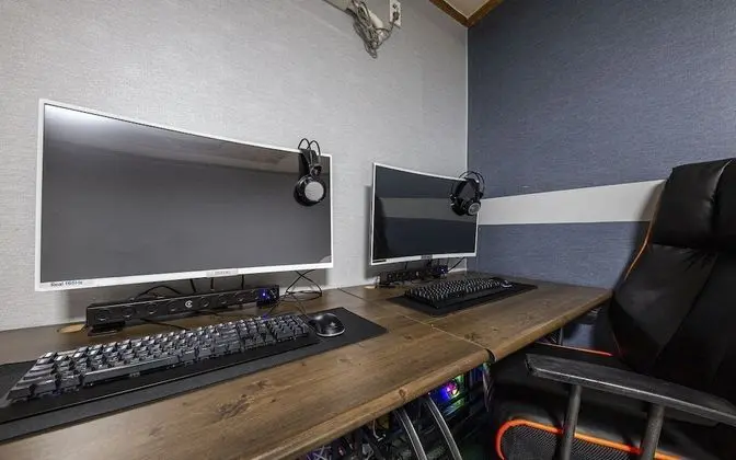 Oda (Gaming room couple PC(PUBG Netflix St)