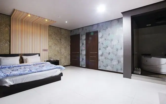Oda (Semi-Special Room)