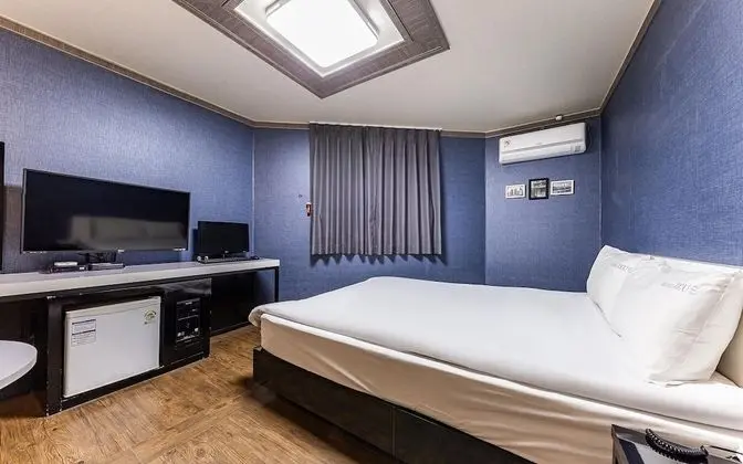 Oda (General Room B (Netflix viewing avail)