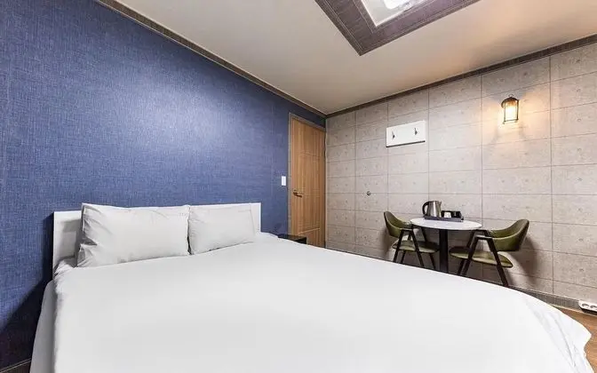 Oda (General Room B (Netflix viewing avail)