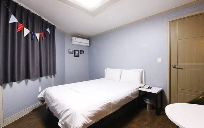 Oda (General Room B (Netflix viewing avail)