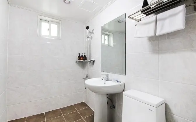 Oda (General Room B (Netflix viewing avail)