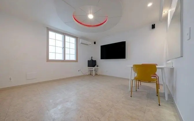 Oda (Deluxe Room - Parking for more than 6)