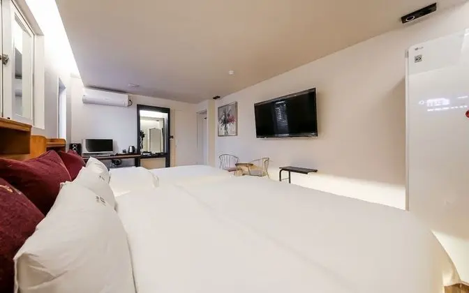 Oda (Terrace Twin Room (With Styler Netfli)