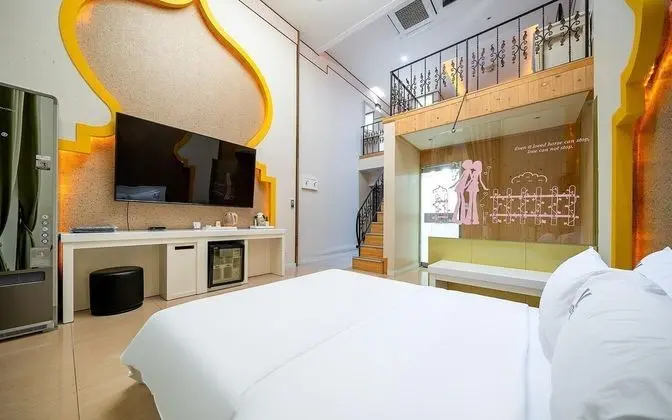 Oda (VIP - Duplex (75-inch TV Netflix styl)