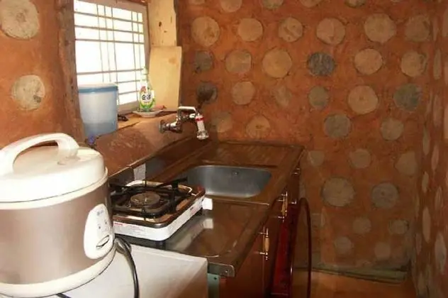 Traditional Stüdyo (5 PY Ondol: Yong Dam Daem)