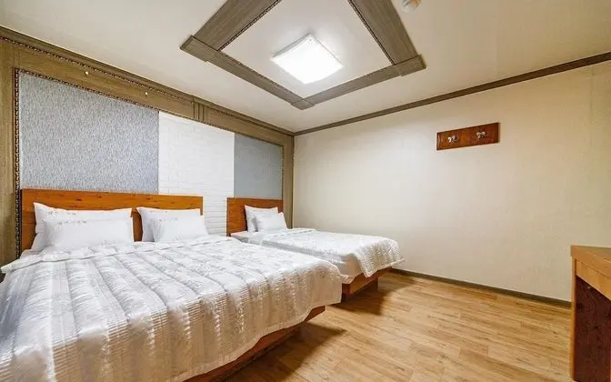 Oda (Family Room Twin)