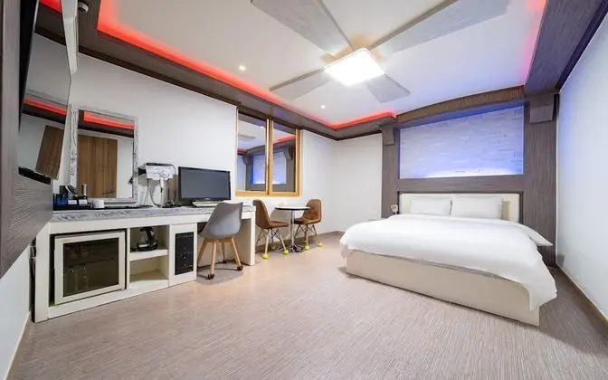 Oda (Deluxe rooms (Netflix Disney+ TVING W)