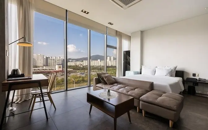 Oda (Penthouse City View Breakfast PKG (Br)