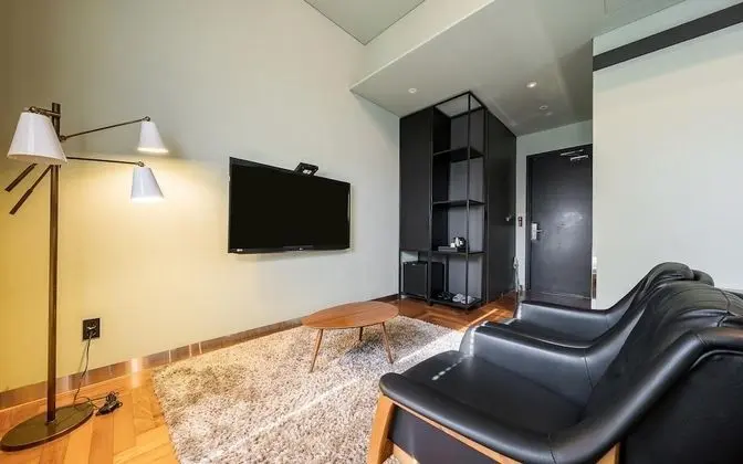 Oda (Suite (Netflix available seminar room)