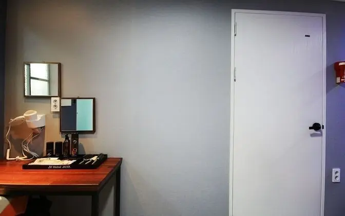 Oda (Deluxe room twin (double + single + s)